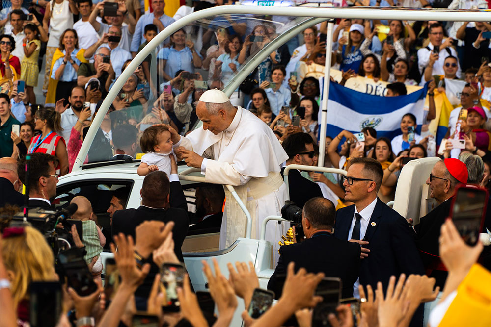 ARASO Sonorització Il·luminació - PopeLeoXIV